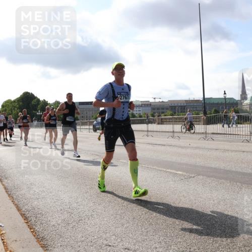 29.06.2025 - hella hamburg halbmarathon Lena Gebhardt http://msf.ph/oto/8322624 29.06.2025 09:48:16 Lombardsbrücke 10793, 15959, 2767, 1164, 1290, 1385, 1505, 1562, 1710, 1743, 2196, 2296, 2714, 2767, 3959, 4602, 4860, 5091, 5092, 5315, 5554, 5709, 6684, 6829, 6990, 7884, 8362, 8933, 9178, 9403, 9944, 10384, 10404, 10793, 10852, 10900, 11202, 11227, 11620, 11745, 11929, 12051, 12290, 12462, 12488, 12514, 12865, 12916, 13483, 13514, 13595, 13798, 13854, 13975, 14387, 14601, 14875, 14908, 14934, 14952, 15015, 15261, 15415, 15701, 15931, 15959, 15965, 16119, 16158, 16964 meine-sportfotos.de