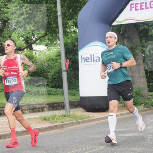 29.06.2025 - hella hamburg halbmarathon KatJ http://msf.ph/oto/8322626 29.06.2025 10:16:39 Zwischen KM18-KM19 7380 meine-sportfotos.de