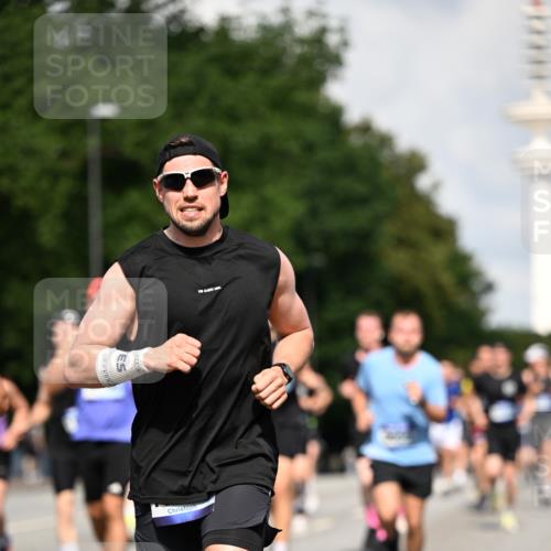 29.06.2025 - hella hamburg halbmarathon Dr. Thomas Lammeyer http://msf.ph/oto/8322640 29.06.2025 09:55:34 Kennedybrücke 1312, 1353, 1569, 1763, 2653, 2880, 3437, 3618, 3697, 4991, 5014, 5047, 5129, 5231, 5690, 5987, 6490, 6700, 6770, 8074, 8359, 8900, 9358, 9547, 9659, 10319, 10480, 10978, 11021, 11062 meine-sportfotos.de