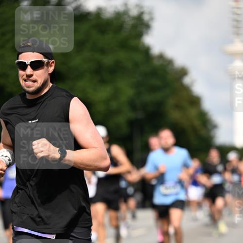 29.06.2025 - hella hamburg halbmarathon Dr. Thomas Lammeyer http://msf.ph/oto/8322657 29.06.2025 09:55:34 Kennedybrücke 1312, 1353, 1569, 1763, 2653, 2880, 3437, 3618, 3697, 4991, 5014, 5047, 5129, 5231, 5690, 5987, 6490, 6700, 6770, 8074, 8359, 8900, 9358, 9547, 9659, 10319, 10480, 10978, 11021, 11062 meine-sportfotos.de
