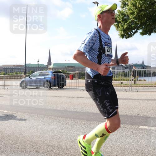 29.06.2025 - hella hamburg halbmarathon Lena Gebhardt http://msf.ph/oto/8322805 29.06.2025 09:48:17 Lombardsbrücke 15959, 6666, 1164, 1290, 1385, 1505, 1562, 1710, 1743, 2714, 2767, 3959, 4602, 4860, 5091, 5092, 5315, 5554, 5709, 6684, 6829, 6990, 7884, 8362, 8933, 9178, 9403, 9944, 10384, 10404, 10793, 10852, 10900, 11202, 11227, 11620, 11745, 11929, 12051, 12290, 12462, 12488, 12514, 12865, 12916, 13483, 13595, 13798, 13854, 13975, 14387, 14875, 14908, 14934, 14952, 15015, 15261, 15415, 15701, 15931, 15959, 15965, 16119, 16158, 16964 meine-sportfotos.de