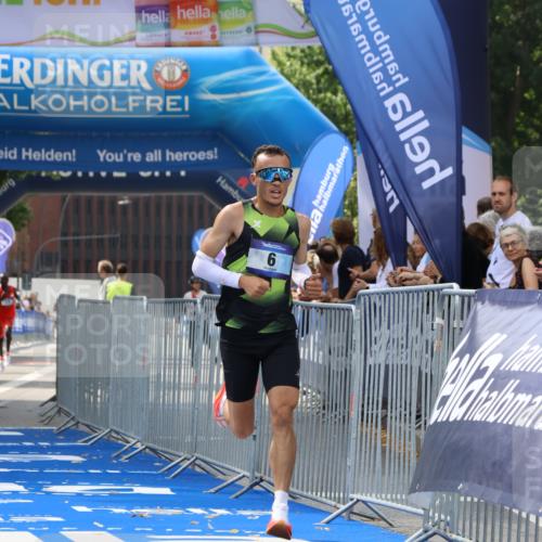 29.06.2025 - hella hamburg halbmarathon Strokosch-Dieckow http://msf.ph/oto/8322904 29.06.2025 10:03:43 Ziel 6 meine-sportfotos.de