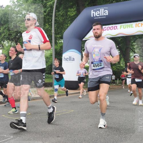 29.06.2025 - hella hamburg halbmarathon KatJ http://msf.ph/oto/8322941 29.06.2025 10:46:08 Zwischen KM18-KM19 3181, 3425, 3983, 4502, 6208, 6997, 7287, 8089 meine-sportfotos.de