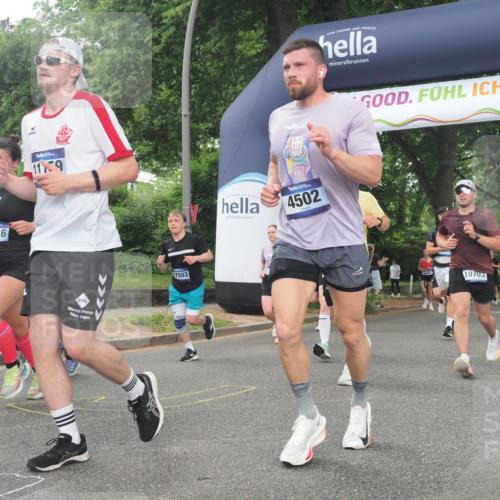 29.06.2025 - hella hamburg halbmarathon KatJ http://msf.ph/oto/8322956 29.06.2025 10:46:08 Zwischen KM18-KM19 3181, 3425, 3983, 4502, 6208, 6997, 7287, 8089 meine-sportfotos.de