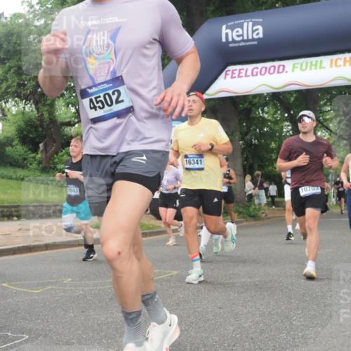 29.06.2025 - hella hamburg halbmarathon KatJ http://msf.ph/oto/8322996 29.06.2025 10:46:09 Zwischen KM18-KM19 3425, 3983, 4502, 6997, 7065, 7287, 8585 meine-sportfotos.de