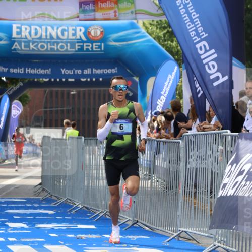 29.06.2025 - hella hamburg halbmarathon Strokosch-Dieckow http://msf.ph/oto/8323010 29.06.2025 10:03:42 Ziel 6 meine-sportfotos.de
