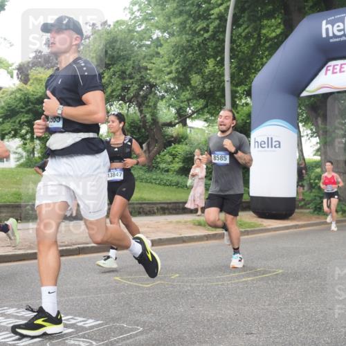 29.06.2025 - hella hamburg halbmarathon KatJ http://msf.ph/oto/8323091 29.06.2025 10:46:11 Zwischen KM18-KM19 3425, 3983, 4502, 6997, 7065, 7287, 8585 meine-sportfotos.de