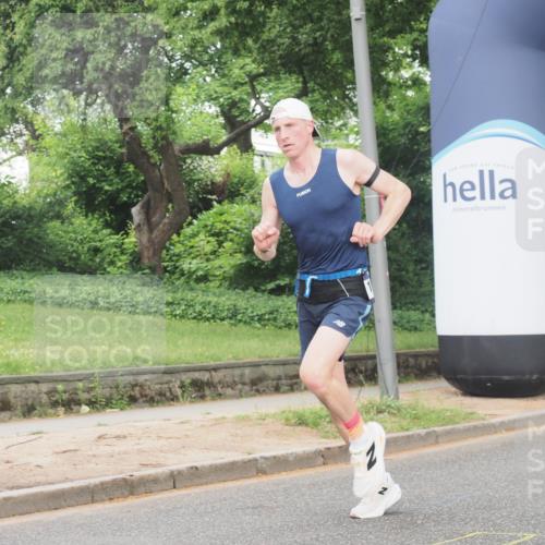 29.06.2025 - hella hamburg halbmarathon KatJ http://msf.ph/oto/8323103 29.06.2025 10:16:41 Zwischen KM18-KM19 7380 meine-sportfotos.de