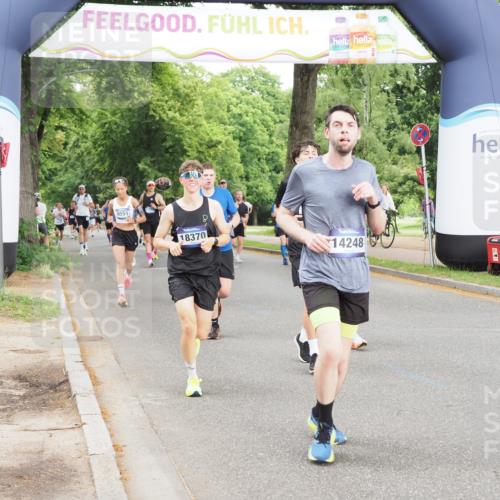 29.06.2025 - hella hamburg halbmarathon MichiJ http://msf.ph/oto/8323177 29.06.2025 10:37:27 Zwischen KM18-KM19 1216, 1381, 4261, 5978, 6712, 9695, 13159, 13225, 13688, 14012, 14248, 15523, 15620, 16731, 18064, 18370, 18489, 19020 meine-sportfotos.de