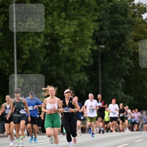 29.06.2025 - hella hamburg halbmarathon Dr. Thomas Lammeyer http://msf.ph/oto/8323196 29.06.2025 10:39:23 Kennedybrücke 1417, 1497, 1821, 1849, 2198, 2265, 2482, 3170, 3409, 3958, 4333, 4564, 4696, 4884, 5027, 5793, 6335, 6365, 6379, 6397, 6571, 6746, 6803, 6859, 7020, 7386, 7733, 8249, 8369, 9164, 9248, 9342, 9803, 10335, 10358, 10393, 10464, 10606, 11320 meine-sportfotos.de