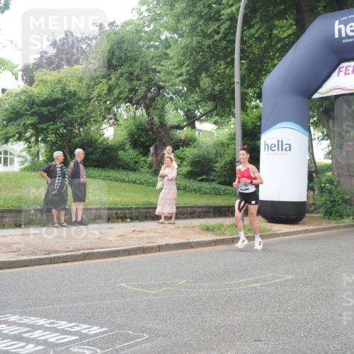 29.06.2025 - hella hamburg halbmarathon KatJ http://msf.ph/oto/8323373 29.06.2025 10:46:13 Zwischen KM18-KM19 2780, 3983, 4502, 6220, 7065, 8585 meine-sportfotos.de