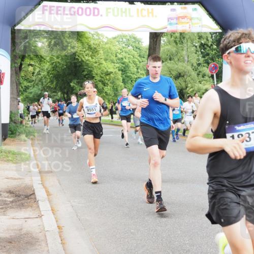 29.06.2025 - hella hamburg halbmarathon MichiJ http://msf.ph/oto/8323543 29.06.2025 10:37:28 Zwischen KM18-KM19 1216, 1381, 5978, 6712, 9551, 13159, 13688, 14248, 15523, 16731, 17384, 17908, 18064, 18370 meine-sportfotos.de