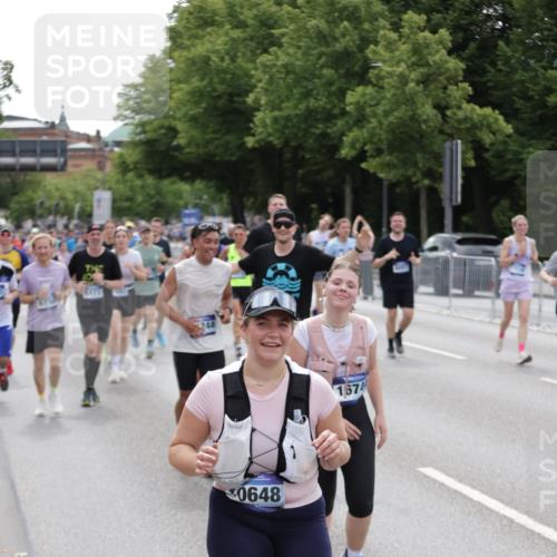 29.06.2025 - hella hamburg halbmarathon Jannik Wohlers http://msf.ph/oto/8323561 29.06.2025 10:39:40 Lombardsbrücke 1058, 1076, 1291, 1586, 1691, 1899, 2019, 2254, 2866, 2888, 3515, 3607, 3808, 3882, 3883, 3884, 4173, 4471, 5229, 5263, 5654, 5877, 5901, 6097, 6548, 6698, 6750, 6890, 6920, 7045, 7455, 7456, 8107, 8622, 8815, 8865, 8866, 9187, 9195, 9292, 9495, 10648, 10806, 10818, 10953, 11188, 11242, 11244, 11717, 11874, 12414, 12883, 12906, 13005, 13069, 13577, 13651, 14327, 14578, 15111, 16784, 18157, 19163 meine-sportfotos.de