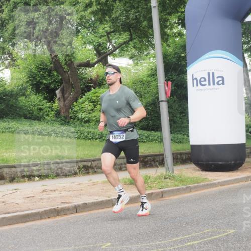 29.06.2025 - hella hamburg halbmarathon KatJ http://msf.ph/oto/8323600 29.06.2025 10:16:45 Zwischen KM18-KM19  meine-sportfotos.de