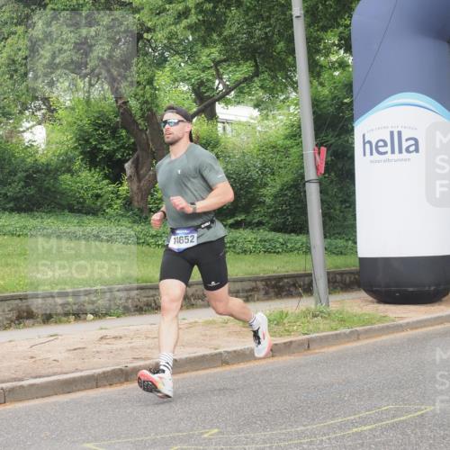 29.06.2025 - hella hamburg halbmarathon KatJ http://msf.ph/oto/8323645 29.06.2025 10:16:45 Zwischen KM18-KM19  meine-sportfotos.de