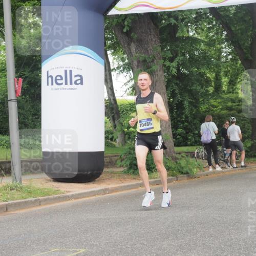 29.06.2025 - hella hamburg halbmarathon KatJ http://msf.ph/oto/8323713 29.06.2025 10:16:47 Zwischen KM18-KM19  meine-sportfotos.de