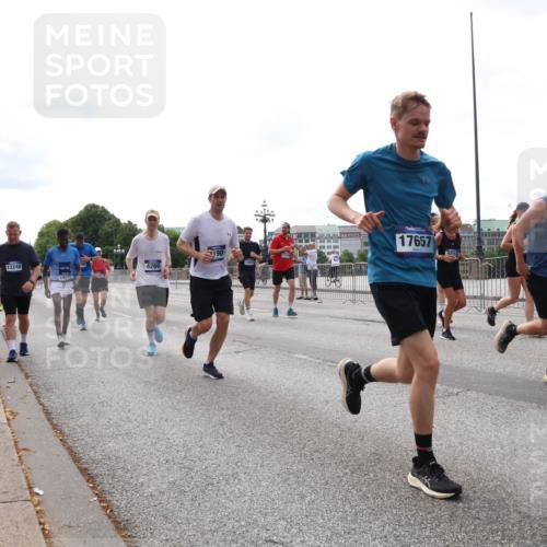 29.06.2025 - hella hamburg halbmarathon Lena Gebhardt http://msf.ph/oto/8323786 29.06.2025 10:23:07 Lombardsbrücke 13248, 4266, 19245, 190, 12025, 17657, 7891, 1029, 1362, 1853, 2294, 2766, 2925, 3003, 3029, 3034, 3600, 3601, 4190, 4266, 4728, 4793, 5223, 5343, 5629, 6502, 6578, 6784, 6785, 6849, 7188, 7190, 7266, 7529, 7820, 7891, 7925, 8687, 8688, 8716, 8918, 8920, 9133, 9256, 9301, 9877, 9913, 10205, 10739, 10826, 11798, 11879, 12025, 12073, 12190, 12265, 13560, 13921, 14041, 14265, 14338, 14525, 14801, 14821, 16416, 16558, 17013, 17099, 17207, 17299, 17719 meine-sportfotos.de