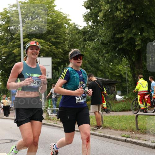 29.06.2025 - hella hamburg halbmarathon Yannick Fuchs http://msf.ph/oto/8323828 29.06.2025 10:51:20 20KM 1200, 1239, 1387, 1563, 1715, 1719, 1972, 2236, 2652, 3575, 4261, 5015, 5134, 5391, 5457, 5458, 5728, 6720, 6892, 7159, 7269, 7833, 8744, 9450, 10383, 10408, 11832, 12144, 12509, 12773, 12774, 13245, 13376, 13523, 13664, 14361, 14737, 14881, 14951, 15090, 15110, 15125, 15189, 15220, 15349, 15664, 16093, 16418, 17201, 17758, 17769, 17848, 18388, 18508 meine-sportfotos.de