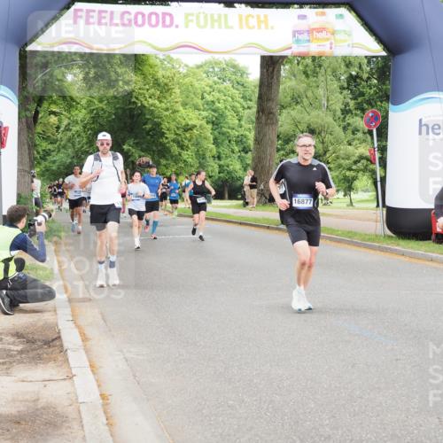 29.06.2025 - hella hamburg halbmarathon MichiJ http://msf.ph/oto/8324039 29.06.2025 10:37:32 Zwischen KM18-KM19 1216, 1399, 2878, 3543, 5978, 6712, 9551, 11579, 11975, 13159, 13812, 13875, 14248, 14794, 16731, 17319, 17384, 17908, 18064, 18370 meine-sportfotos.de