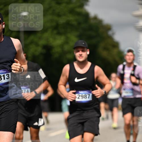 29.06.2025 - hella hamburg halbmarathon Dr. Thomas Lammeyer http://msf.ph/oto/8324173 29.06.2025 10:17:31 Kennedybrücke 1007, 1194, 1859, 1939, 2055, 2359, 2721, 2904, 2961, 2987, 3218, 3729, 4001, 4795, 4950, 5232, 5631, 6026, 6207, 7346, 7460, 7913, 8913, 9128, 9612, 9631 meine-sportfotos.de