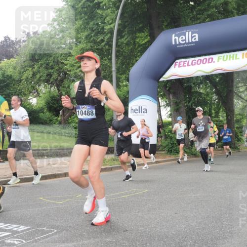 29.06.2025 - hella hamburg halbmarathon KatJ http://msf.ph/oto/8324203 29.06.2025 10:46:19 Zwischen KM18-KM19 2780, 4986, 6220, 8030 meine-sportfotos.de