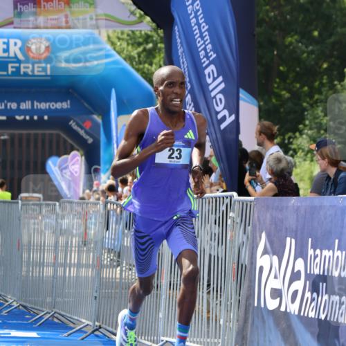 29.06.2025 - hella hamburg halbmarathon Strokosch-Dieckow http://msf.ph/oto/8324270 29.06.2025 10:03:06 Ziel 9, 16, 23 meine-sportfotos.de