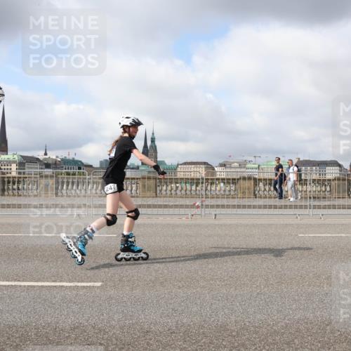29.06.2025 - hella hamburg halbmarathon Lena Gebhardt http://msf.ph/oto/8324289 29.06.2025 09:08:10 Lombardsbrücke 247 meine-sportfotos.de