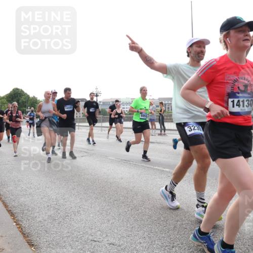 29.06.2025 - hella hamburg halbmarathon Lena Gebhardt http://msf.ph/oto/8324450 29.06.2025 10:37:40 Lombardsbrücke 2640, 17355, 16582, 6955, 3230, 14130, 1022, 1276, 1337, 1475, 1578, 1597, 1799, 1819, 1985, 2016, 2199, 2272, 2486, 2640, 2853, 3230, 3246, 3633, 4097, 4347, 4733, 5139, 5146, 5171, 5186, 5522, 5560, 5790, 5875, 5940, 6243, 6362, 6821, 6955, 7085, 7124, 7235, 7244, 7321, 7350, 7544, 7696, 7707, 7777, 7823, 8811, 8843, 8985, 9247, 9288, 9524, 9895, 10159, 10506, 10836, 11087, 11543, 12123, 12254, 12472, 12824, 16680, 17798 meine-sportfotos.de