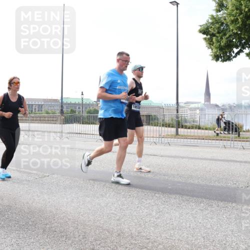 29.06.2025 - hella hamburg halbmarathon Lena Gebhardt http://msf.ph/oto/8324464 29.06.2025 10:12:53 Lombardsbrücke 10067, 18530, 1020, 1051, 1249, 1610, 1785, 1851, 1939, 2531, 2891, 2942, 2963, 2964, 3182, 3248, 3262, 4453, 4499, 4532, 4554, 5150, 5166, 5597, 5598, 6207, 6822, 6966, 7014, 7873, 7907, 8398, 8405, 8917, 8971, 9141, 9254, 10067, 10402, 10581, 11025, 11720, 12456, 13566, 13816, 14404, 14540, 14869, 15012, 15369, 15531, 16030, 16255, 16323, 16437, 16473, 16826, 16911, 17061, 17699, 17994, 18048, 18178, 18320, 18493, 18530 meine-sportfotos.de