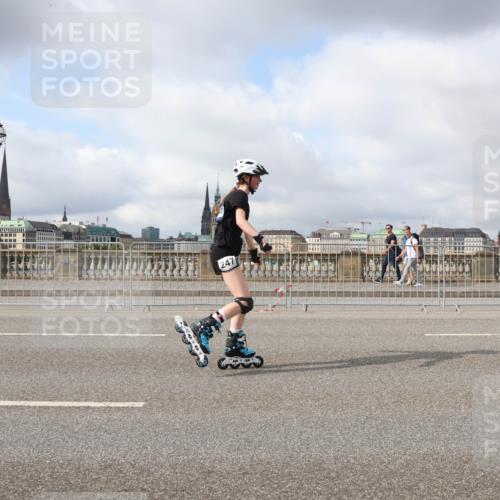 29.06.2025 - hella hamburg halbmarathon Lena Gebhardt http://msf.ph/oto/8324542 29.06.2025 09:08:10 Lombardsbrücke 247 meine-sportfotos.de