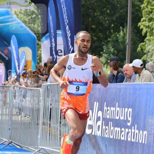 29.06.2025 - hella hamburg halbmarathon Strokosch-Dieckow http://msf.ph/oto/8324561 29.06.2025 10:03:02 Ziel 9, 23 meine-sportfotos.de
