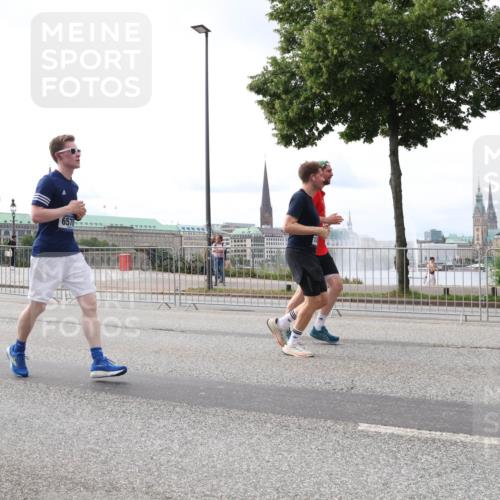29.06.2025 - hella hamburg halbmarathon Lena Gebhardt http://msf.ph/oto/8324601 29.06.2025 10:23:10 Lombardsbrücke 034, 657, 1029, 1362, 1853, 2766, 2925, 3003, 3029, 3034, 4190, 4266, 4728, 4793, 5223, 5629, 6502, 6578, 6784, 6785, 6849, 7266, 7820, 7891, 8687, 8688, 8716, 8918, 8920, 9133, 9301, 9877, 9913, 10205, 10739, 10826, 11798, 11879, 12025, 12073, 12190, 12265, 12874, 13560, 13921, 14041, 14265, 14338, 14510, 14512, 14525, 14801, 14821, 16416, 16558, 17013, 17099, 17207, 17299, 17719 meine-sportfotos.de