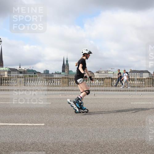 29.06.2025 - hella hamburg halbmarathon Lena Gebhardt http://msf.ph/oto/8324675 29.06.2025 09:08:10 Lombardsbrücke 247 meine-sportfotos.de