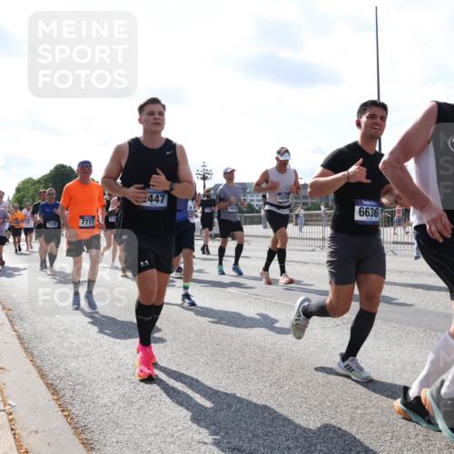 29.06.2025 - hella hamburg halbmarathon Lena Gebhardt http://msf.ph/oto/8324715 29.06.2025 10:00:12 Lombardsbrücke 1239, 7717, 318, 447, 10747, 10759, 6636, 1006, 1019, 1125, 1180, 1239, 1264, 1526, 1544, 1681, 1834, 1914, 2027, 2086, 2099, 2159, 2346, 2348, 2364, 2426, 2447, 2582, 2584, 2606, 2652, 2676, 2677, 2730, 2910, 3042, 3177, 3181, 3319, 3400, 3836, 3861, 3898, 4013, 4231, 4419, 4594, 4632, 4772, 4796, 4813, 4940, 4945, 5015, 5134, 5272, 5277, 5341, 5643, 5728, 6082, 6084, 6104, 6174, 6201, 6202, 6220, 6260, 6462, 6470, 6581, 6587, 8330, 10031 meine-sportfotos.de