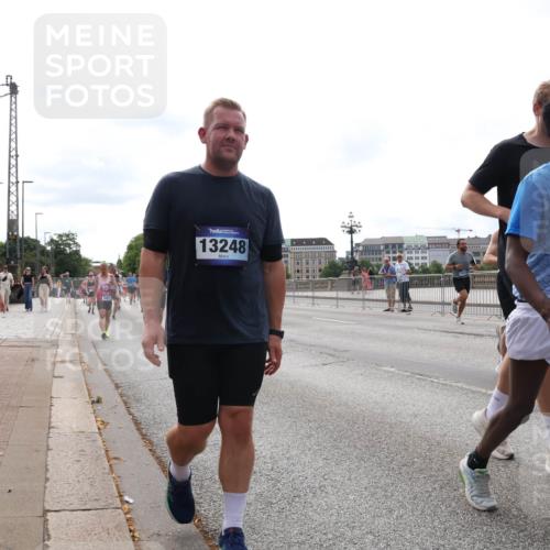 29.06.2025 - hella hamburg halbmarathon Lena Gebhardt http://msf.ph/oto/8324812 29.06.2025 10:23:12 Lombardsbrücke 13248, 19245, 1029, 1362, 1853, 2766, 2925, 3003, 3029, 3034, 4190, 4266, 4728, 4793, 5629, 6502, 6578, 6784, 6785, 6849, 7266, 7820, 7891, 8687, 8688, 8716, 8918, 8920, 9133, 9301, 9877, 9913, 10205, 10739, 10826, 11798, 11879, 12025, 12073, 12190, 12265, 12874, 13560, 13921, 14041, 14265, 14338, 14510, 14512, 14525, 14801, 14821, 16416, 16558, 17013, 17099, 17207, 17299, 17719 meine-sportfotos.de