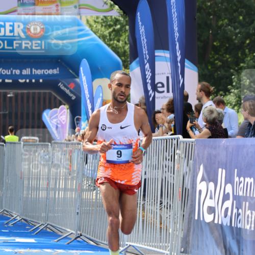 29.06.2025 - hella hamburg halbmarathon Strokosch-Dieckow http://msf.ph/oto/8324814 29.06.2025 10:03:01 Ziel 9, 23 meine-sportfotos.de