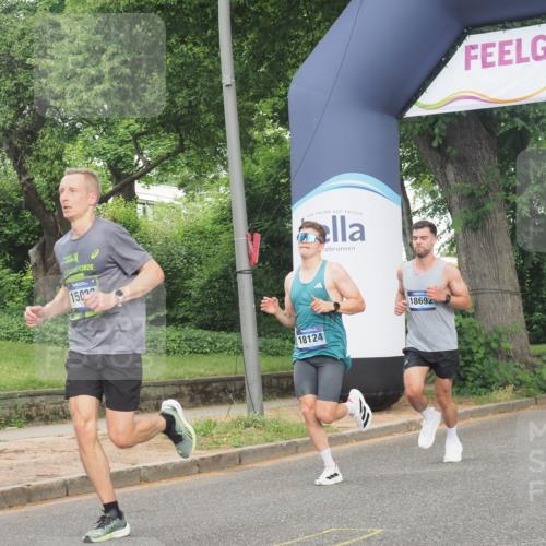 29.06.2025 - hella hamburg halbmarathon KatJ http://msf.ph/oto/8324905 29.06.2025 10:16:57 Zwischen KM18-KM19  meine-sportfotos.de
