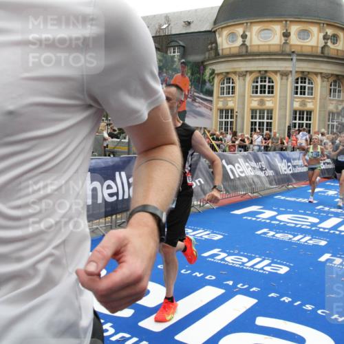 29.06.2025 - hella hamburg halbmarathon Michael Strokosch http://msf.ph/oto/8324918 29.06.2025 10:48:38 Ziel 1163, 1176, 2213, 4553, 5421, 9538, 10000, 10859, 10860, 11579, 12149, 12690, 14033, 15573, 15808, 15917, 17395, 18251, 18815 meine-sportfotos.de