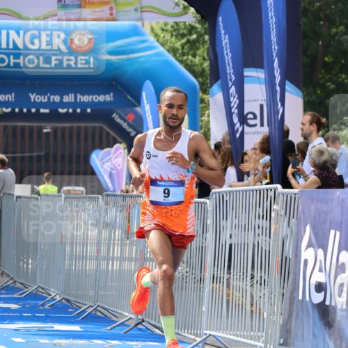 29.06.2025 - hella hamburg halbmarathon Strokosch-Dieckow http://msf.ph/oto/8324940 29.06.2025 10:03:01 Ziel 9, 23 meine-sportfotos.de