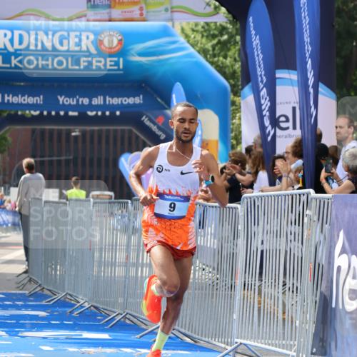 29.06.2025 - hella hamburg halbmarathon Strokosch-Dieckow http://msf.ph/oto/8325037 29.06.2025 10:03:01 Ziel 9, 23 meine-sportfotos.de