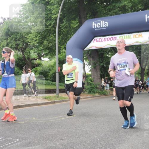 29.06.2025 - hella hamburg halbmarathon KatJ http://msf.ph/oto/8325052 29.06.2025 10:46:24 Zwischen KM18-KM19 4986, 7031, 7223, 7824, 8030, 8509 meine-sportfotos.de