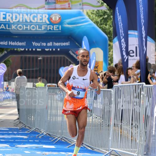 29.06.2025 - hella hamburg halbmarathon Strokosch-Dieckow http://msf.ph/oto/8325103 29.06.2025 10:03:01 Ziel 9, 23 meine-sportfotos.de