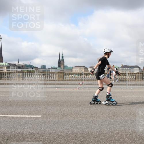 29.06.2025 - hella hamburg halbmarathon Lena Gebhardt http://msf.ph/oto/8325137 29.06.2025 09:08:10 Lombardsbrücke 247 meine-sportfotos.de