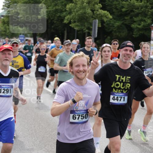 29.06.2025 - hella hamburg halbmarathon Jannik Wohlers http://msf.ph/oto/8325160 29.06.2025 10:39:44 Lombardsbrücke 1018, 1037, 1058, 1076, 1291, 1586, 1691, 1899, 2019, 2109, 2254, 2515, 2572, 2866, 2888, 3237, 3515, 3607, 3808, 4173, 4271, 4471, 4756, 5113, 5229, 5263, 5351, 5352, 5654, 5877, 5901, 6097, 6548, 6673, 6698, 6750, 6866, 6876, 6890, 6920, 7174, 7455, 7456, 7675, 7850, 8815, 8865, 8866, 9187, 9195, 9292, 9495, 10474, 10806, 10818, 10953, 11188, 11242, 11244, 11653, 11717, 12414, 12444, 12501, 12760, 12906, 13005, 13069, 13290, 13410, 13577, 13651, 14327, 14578, 15111 meine-sportfotos.de