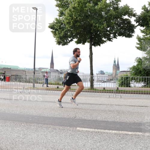 29.06.2025 - hella hamburg halbmarathon Lena Gebhardt http://msf.ph/oto/8325308 29.06.2025 10:23:14 Lombardsbrücke 1029, 1048, 1362, 1853, 2766, 2925, 3003, 3029, 3034, 4190, 4266, 4728, 4793, 5629, 6502, 6578, 6784, 6785, 6849, 7029, 7266, 7820, 7891, 8687, 8688, 8716, 8918, 8920, 9133, 9301, 9877, 9913, 10205, 10739, 10826, 11798, 11879, 12025, 12073, 12190, 12265, 12874, 13560, 13921, 14041, 14265, 14338, 14510, 14512, 14525, 14801, 14821, 15709, 16185, 16416, 16558, 17013, 17099, 17207, 17299, 17719 meine-sportfotos.de