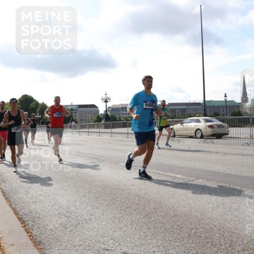 29.06.2025 - hella hamburg halbmarathon Lena Gebhardt http://msf.ph/oto/8325349 29.06.2025 09:48:30 Lombardsbrücke 9403, 1290, 1385, 1505, 1710, 1743, 2262, 2399, 2714, 2767, 3480, 3547, 3959, 4359, 4381, 4860, 5091, 5307, 5315, 5554, 5709, 6684, 6829, 6990, 6993, 7152, 7154, 7884, 8362, 8571, 8933, 9403, 10404, 10793, 10852, 10900, 11202, 11227, 11620, 11929, 12044, 12051, 12290, 12488, 12514, 12916, 13483, 13595, 13940, 13975, 14875, 14908, 15015, 15415, 15701, 15931, 15959, 16119, 16158 meine-sportfotos.de