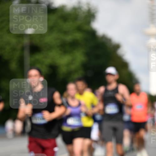 29.06.2025 - hella hamburg halbmarathon Dr. Thomas Lammeyer http://msf.ph/oto/8325352 29.06.2025 09:55:41 Kennedybrücke 1057, 1312, 1353, 1569, 1763, 2880, 3437, 3618, 3697, 4565, 4871, 5014, 5047, 5129, 5231, 5336, 5690, 5987, 6700, 6711, 6770, 7185, 7710, 8074, 8359, 8564, 8900, 9358, 9547, 9659, 10691, 10978, 11021, 11062 meine-sportfotos.de