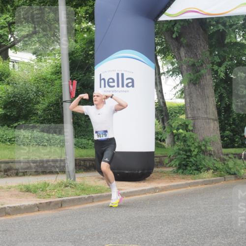 29.06.2025 - hella hamburg halbmarathon KatJ http://msf.ph/oto/8325403 29.06.2025 10:17:00 Zwischen KM18-KM19  meine-sportfotos.de