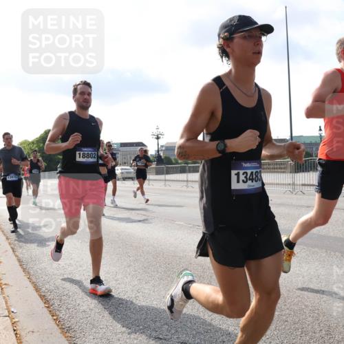 29.06.2025 - hella hamburg halbmarathon Lena Gebhardt http://msf.ph/oto/8325492 29.06.2025 09:48:32 Lombardsbrücke 13975, 18802, 7154, 13483, 1290, 1385, 1505, 1710, 1743, 2262, 2399, 2714, 2767, 3480, 3547, 3959, 4359, 4381, 4860, 5091, 5307, 5315, 5554, 5709, 6684, 6829, 6990, 6993, 7152, 7154, 7884, 8121, 8571, 8933, 9403, 10190, 10404, 10793, 10852, 11202, 11227, 11620, 11929, 12044, 12051, 12290, 12488, 12514, 12916, 13483, 13595, 13940, 13975, 14875, 14908, 15015, 15701, 15931, 15959, 16119, 16158 meine-sportfotos.de