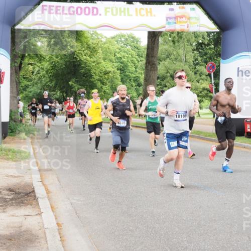 29.06.2025 - hella hamburg halbmarathon MichiJ http://msf.ph/oto/8325621 29.06.2025 10:37:42 Zwischen KM18-KM19 1094, 1507, 4816, 5115, 6662, 8153, 8813, 8899, 10189, 11356, 11455, 12733, 13463, 15966, 16242, 16806, 16843, 16887, 17247, 18228, 18499 meine-sportfotos.de
